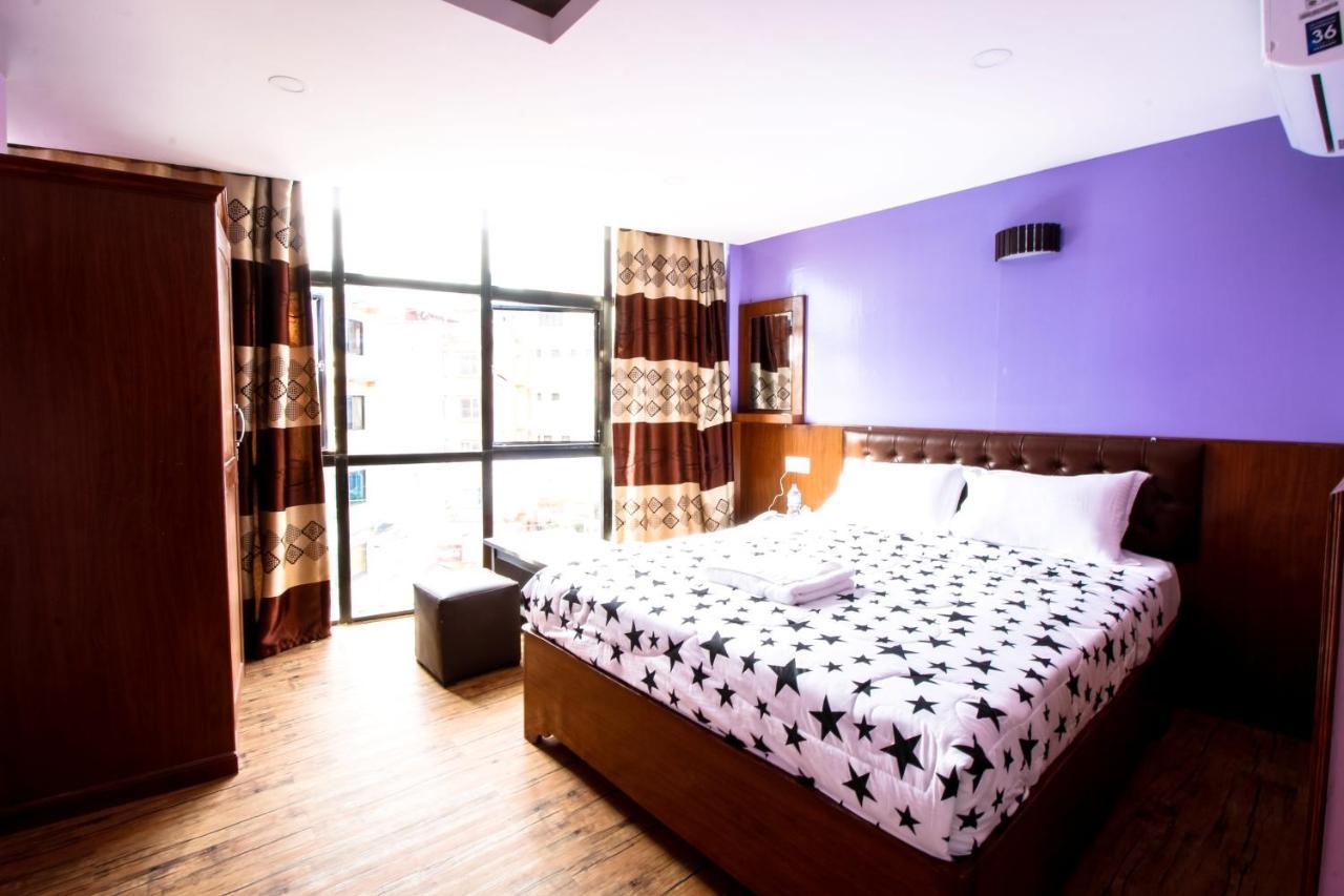 Everest Holiday Inn Catmandu Exterior foto