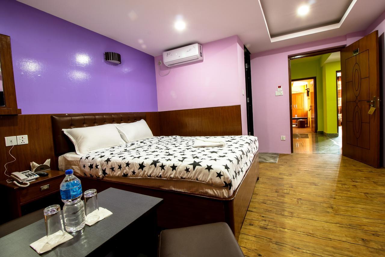Everest Holiday Inn Catmandu Exterior foto